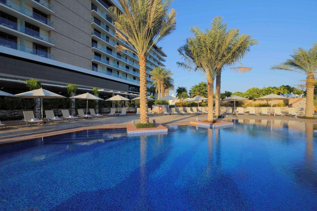 Park Inn by Radisson Hotel Yas Island (Unlimited parks access)