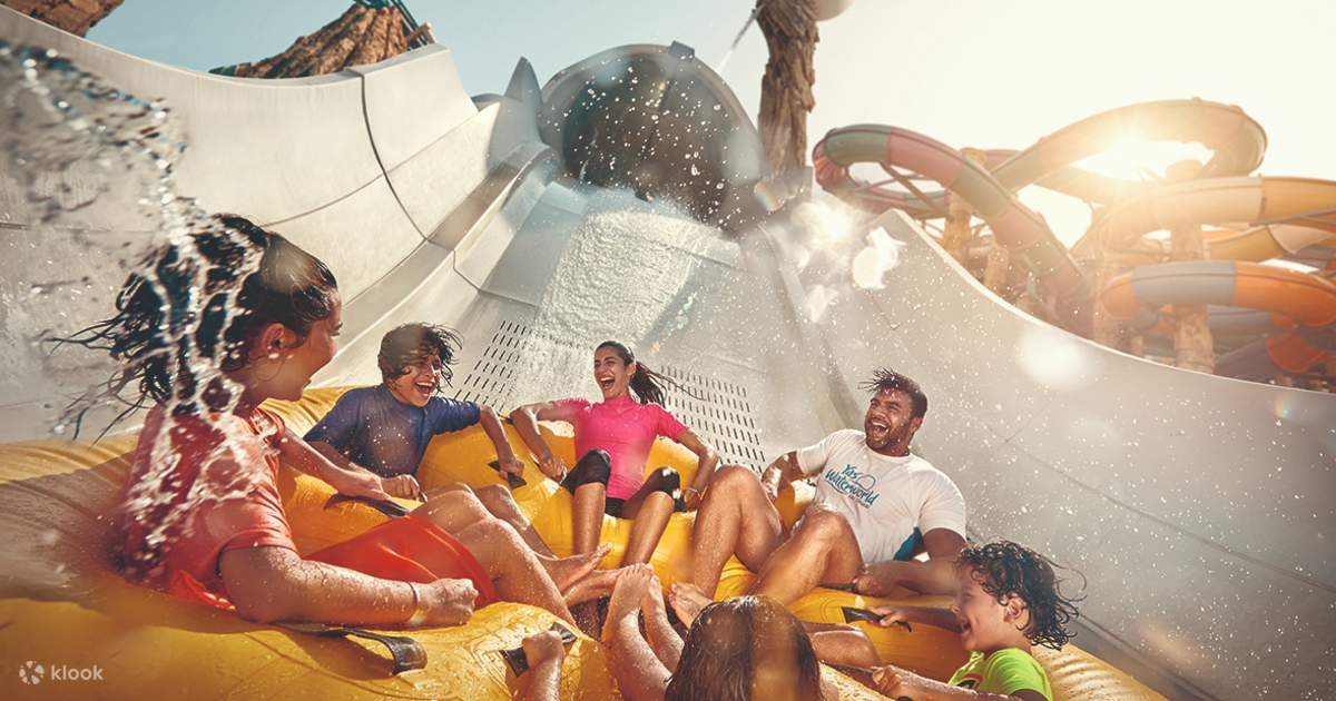 Park Inn by Radisson Hotel Yas Island (Unlimited parks access)