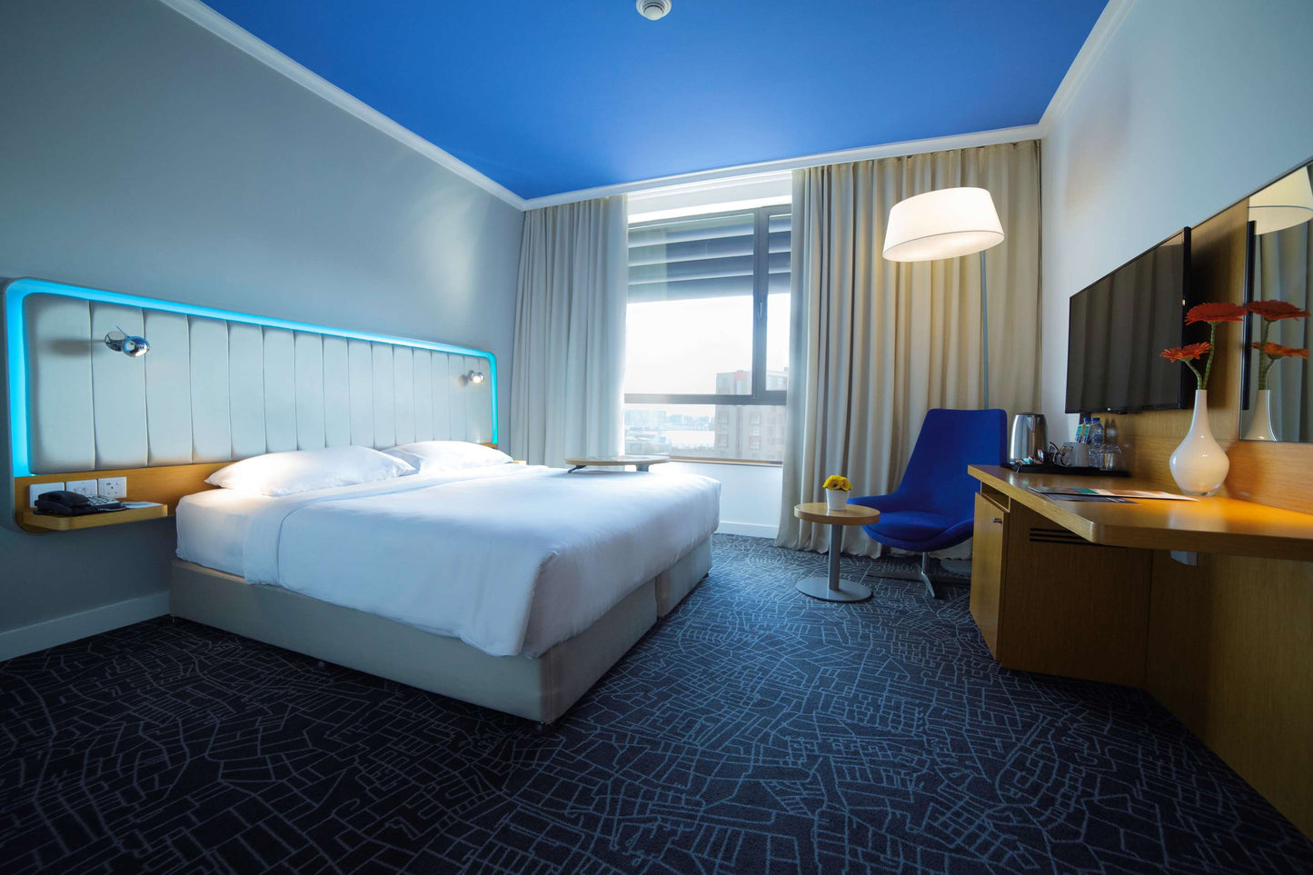 Park Inn by Radisson Hotel Yas Island (Unlimited parks access)
